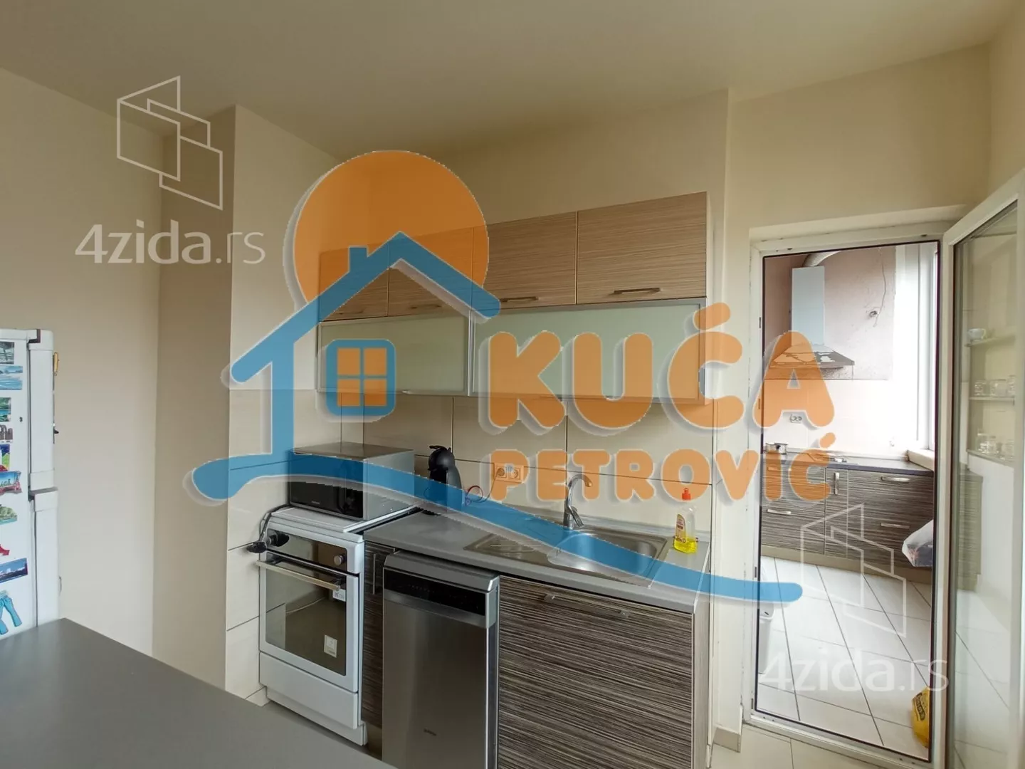 Troiposoban stan | 4zida