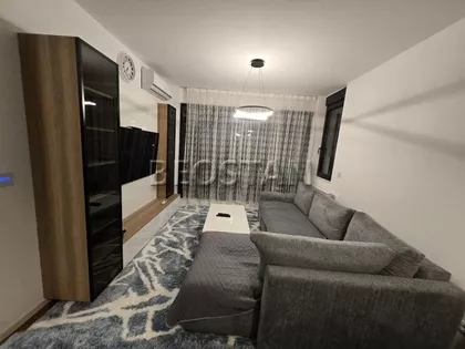 Mirka Milojkovica | 4zida.rs