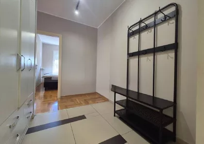 Vukov Spomenik | 4zida.rs