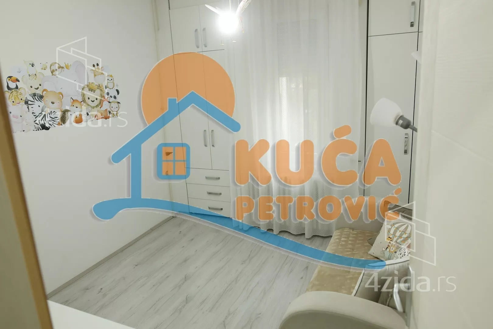 Četvorosoban stan | 4zida