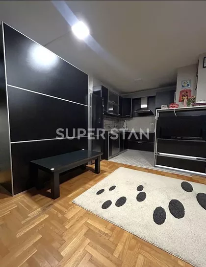 Trgovačka | 4zida.rs