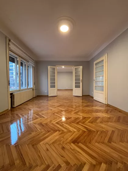 Radnička 10 | 4zida.rs