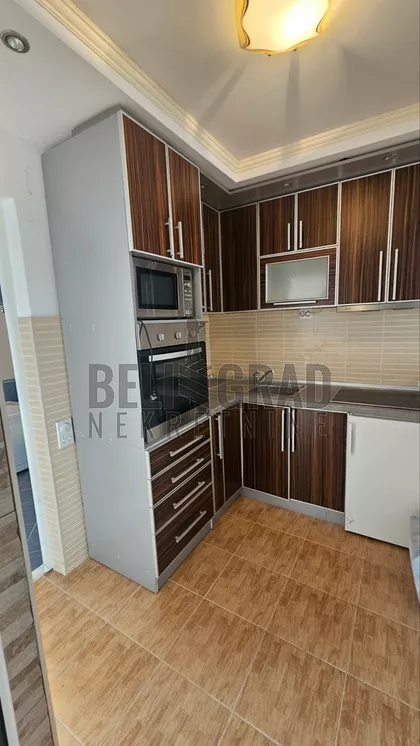 Bože Baucala | 4zida.rs