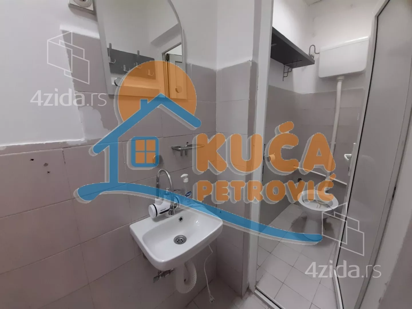 Lokal | 4zida