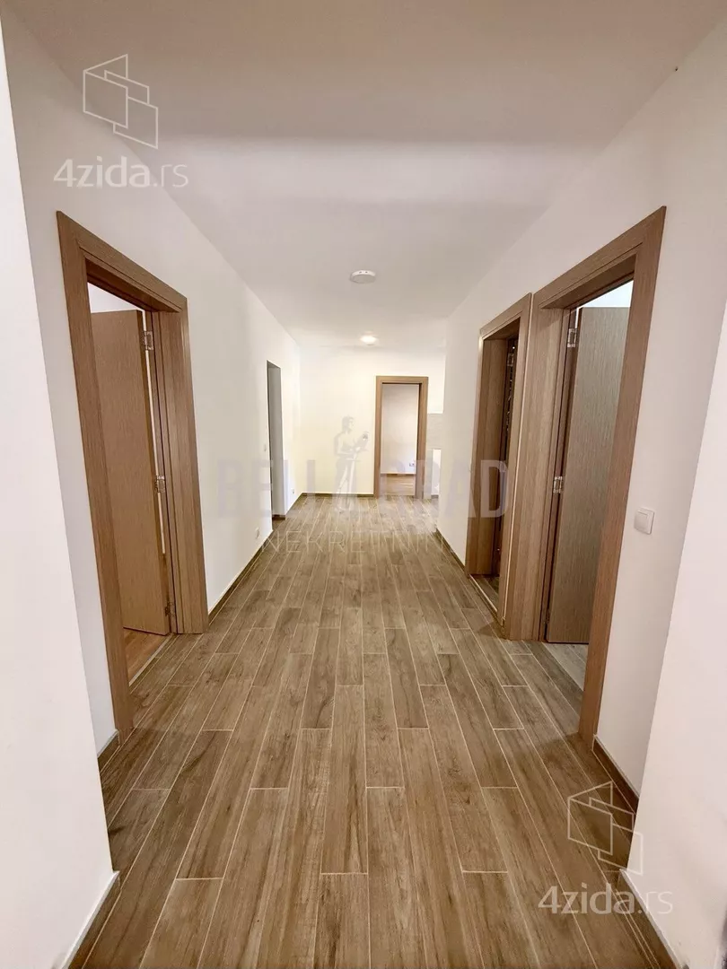 Četvoroiposoban stan | 4zida