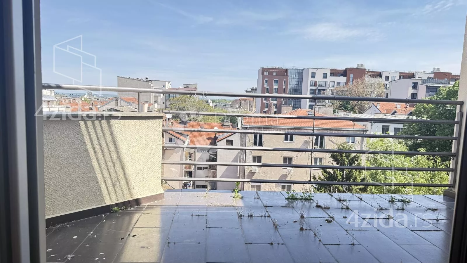 Šestosoban stan | 4zida