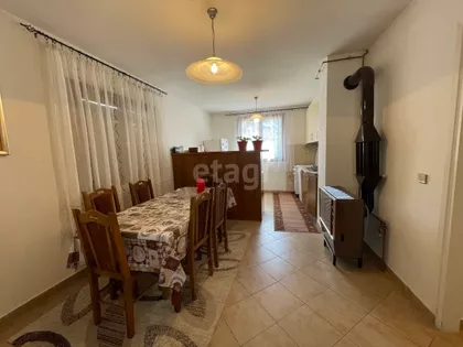 Stari Banovci | 4zida.rs