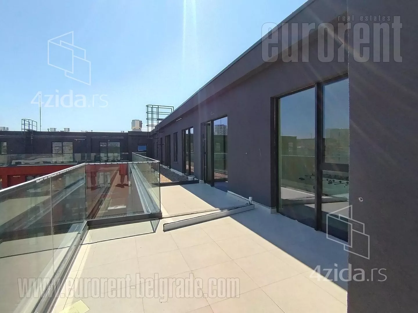 Petosoban stan | 4zida