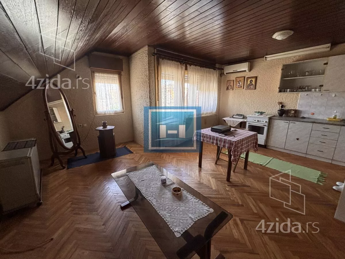 Kuća | 4zida