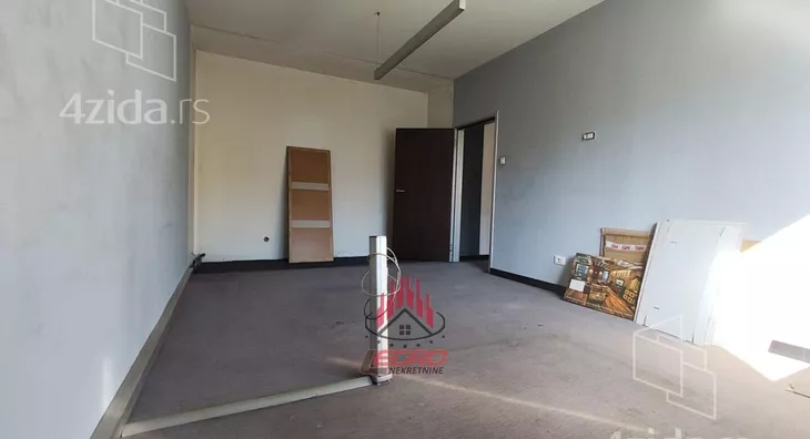 Četvoroiposoban stan | 4zida