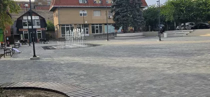 Paradni Trg 2 | 4zida.rs