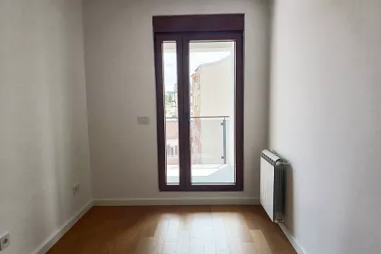 Krfska bb | 4zida.rs