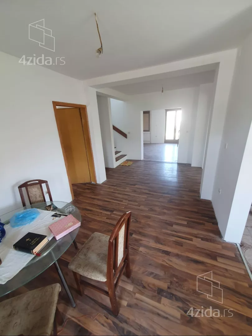 3-etažna kuća | 4zida
