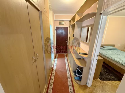 Crveni Pevac | 4zida.rs