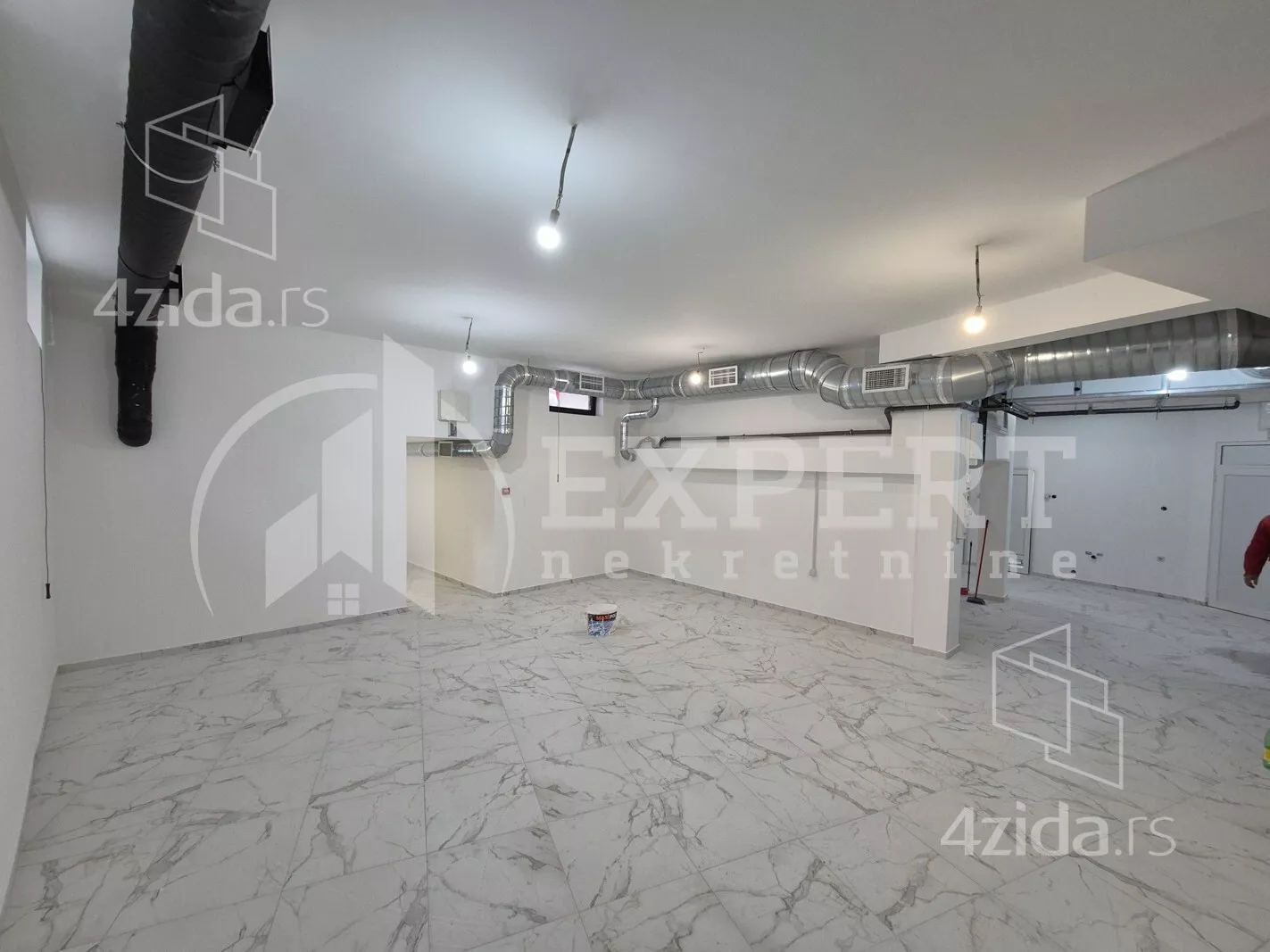 Lokal | 4zida