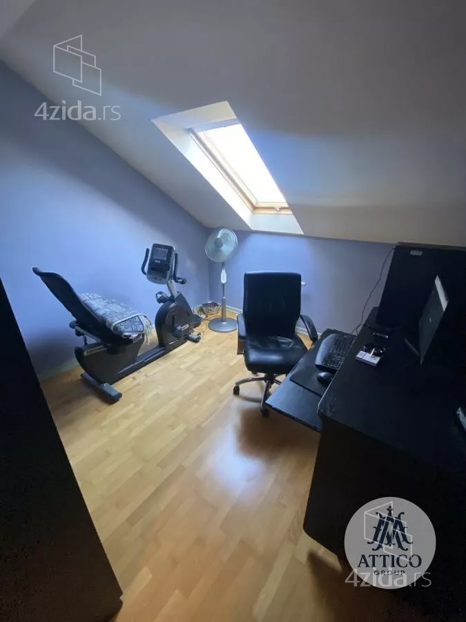 Četvoroiposoban stan | 4zida