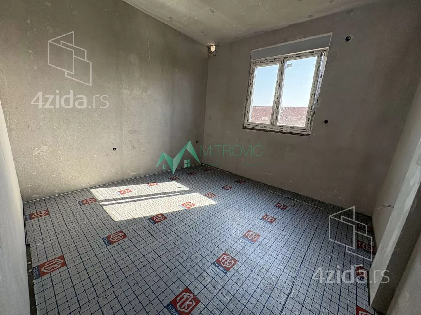 Troiposoban stan | 4zida