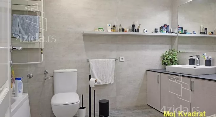 Petosoban stan | 4zida