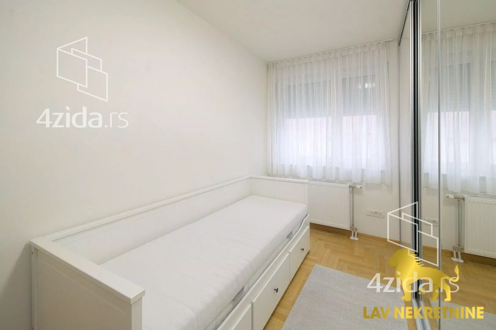 Dvoiposoban stan | 4zida