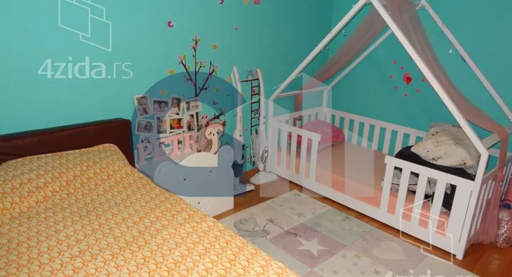 Petosoban stan | 4zida