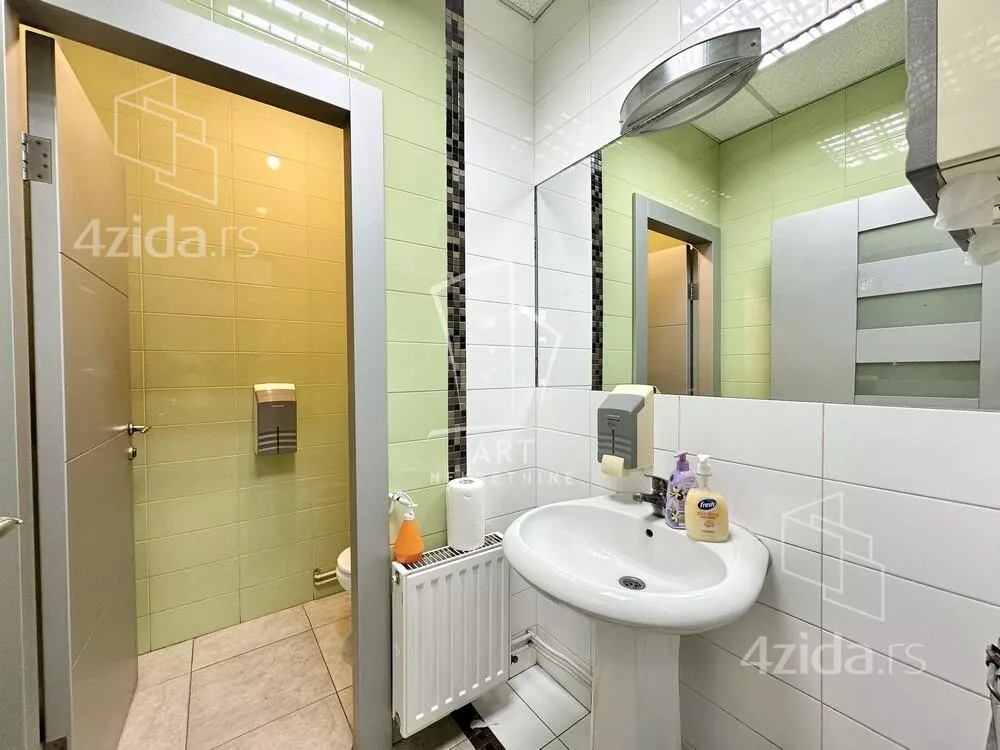 Poslovni prostor | 4zida