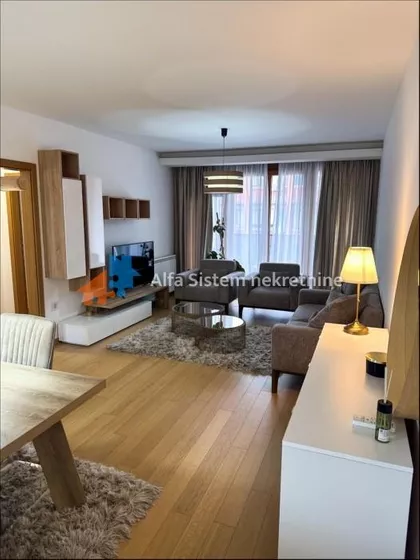 Crveni Krst Vračar | 4zida.rs