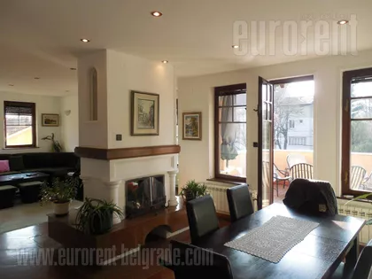 ZEMUN GORNJI GRAD | 4zida.rs