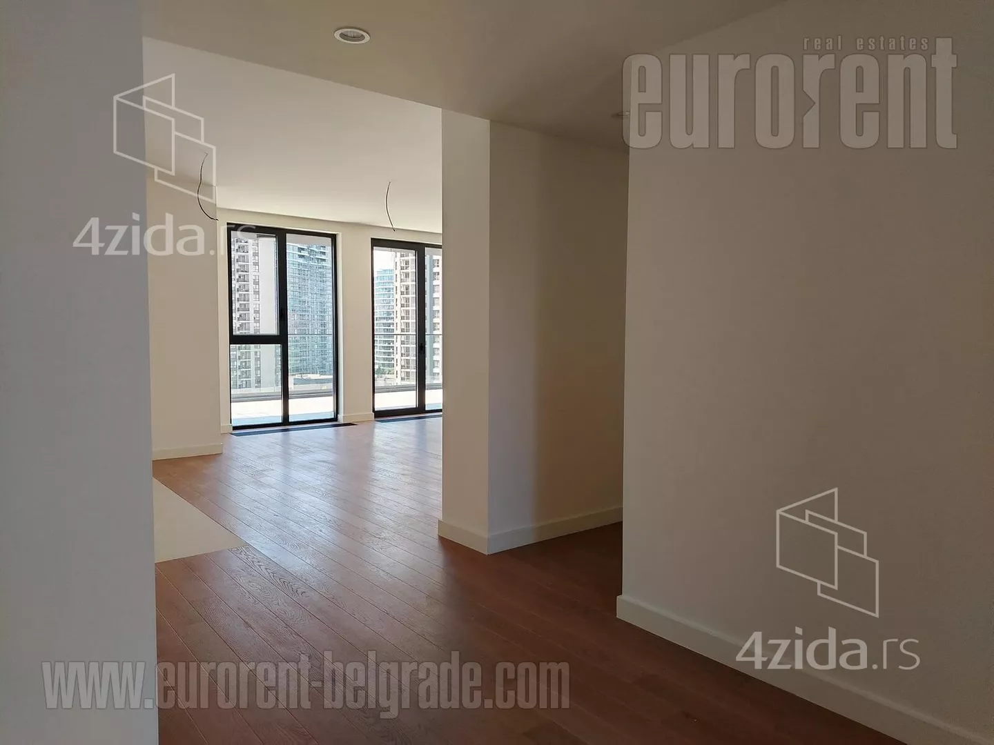 Petosoban stan | 4zida