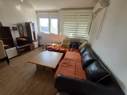 Pariske Komune | 4zida.rs