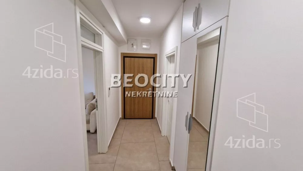 Četvoroiposoban stan | 4zida