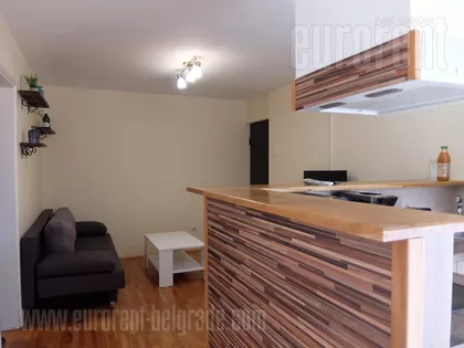 DONJI DORĆOL | 4zida.rs