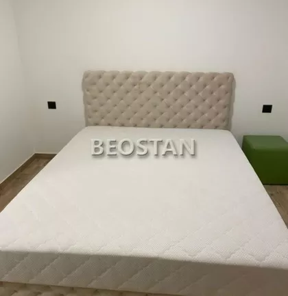 Vojvođanska | 4zida.rs