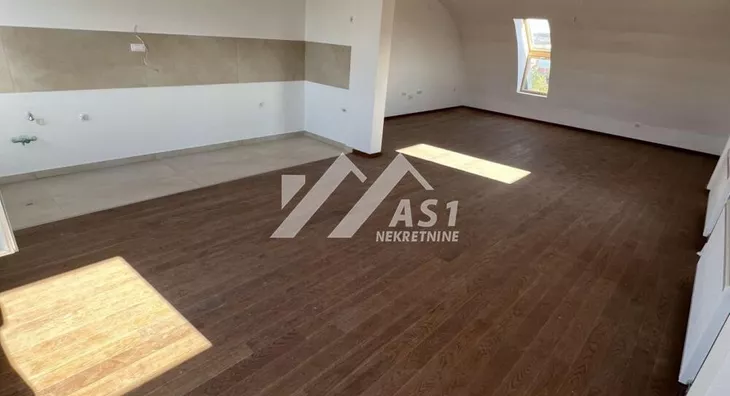 Šestosoban stan | 4zida