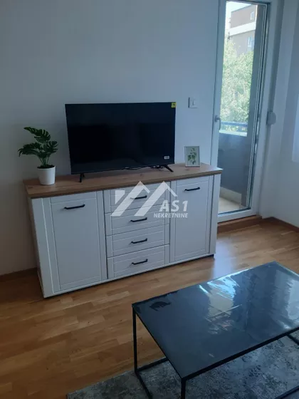 Gorana Jojića | 4zida.rs