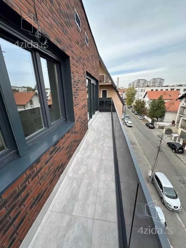 Troiposoban stan | 4zida