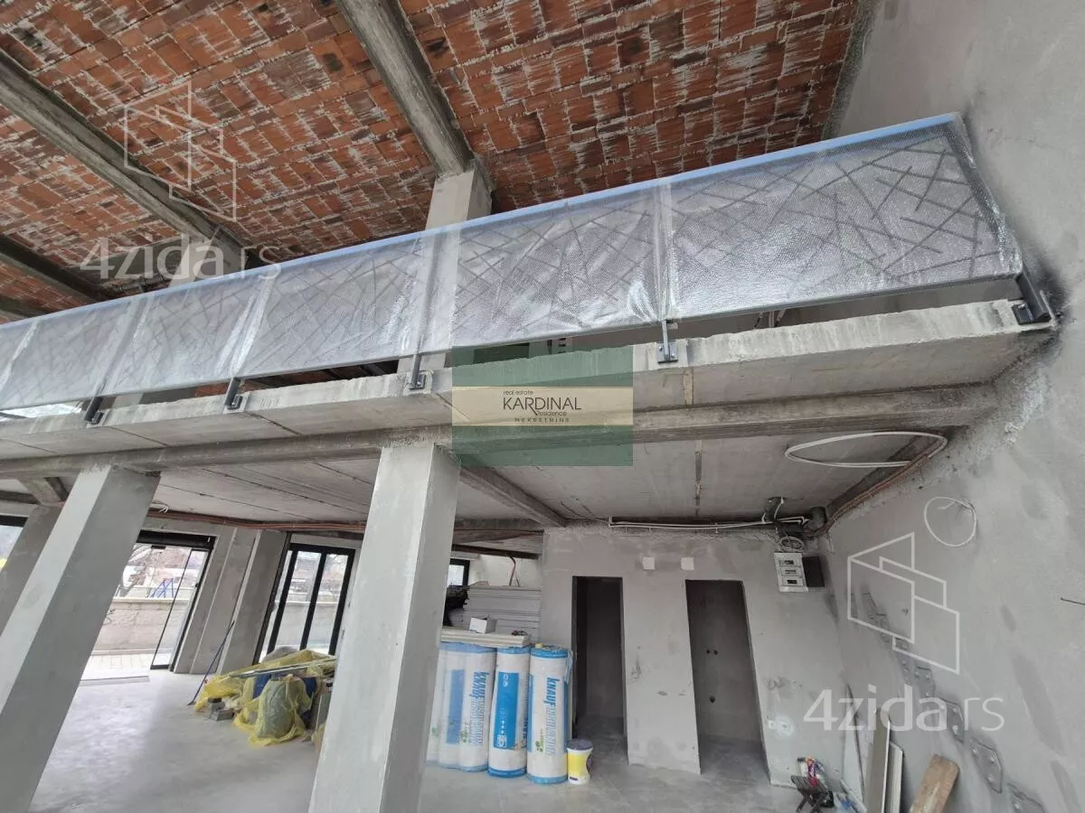 Poslovni prostor | 4zida
