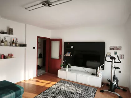 Vojna Bolnica | 4zida.rs