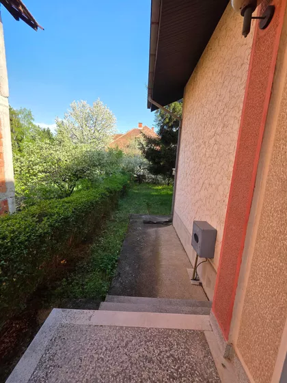 Okolne lokacije | 4zida.rs