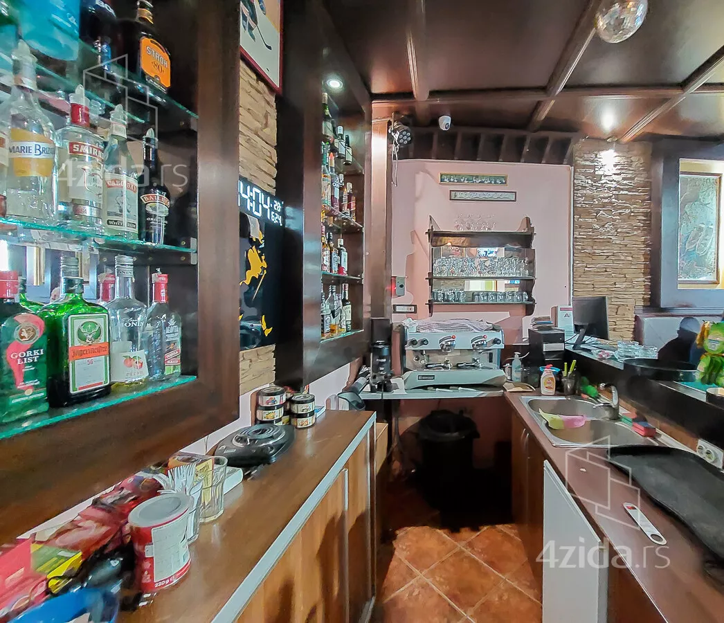 Poslovni prostor | 4zida