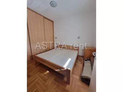 Crveni Krst Vračar | 4zida.rs