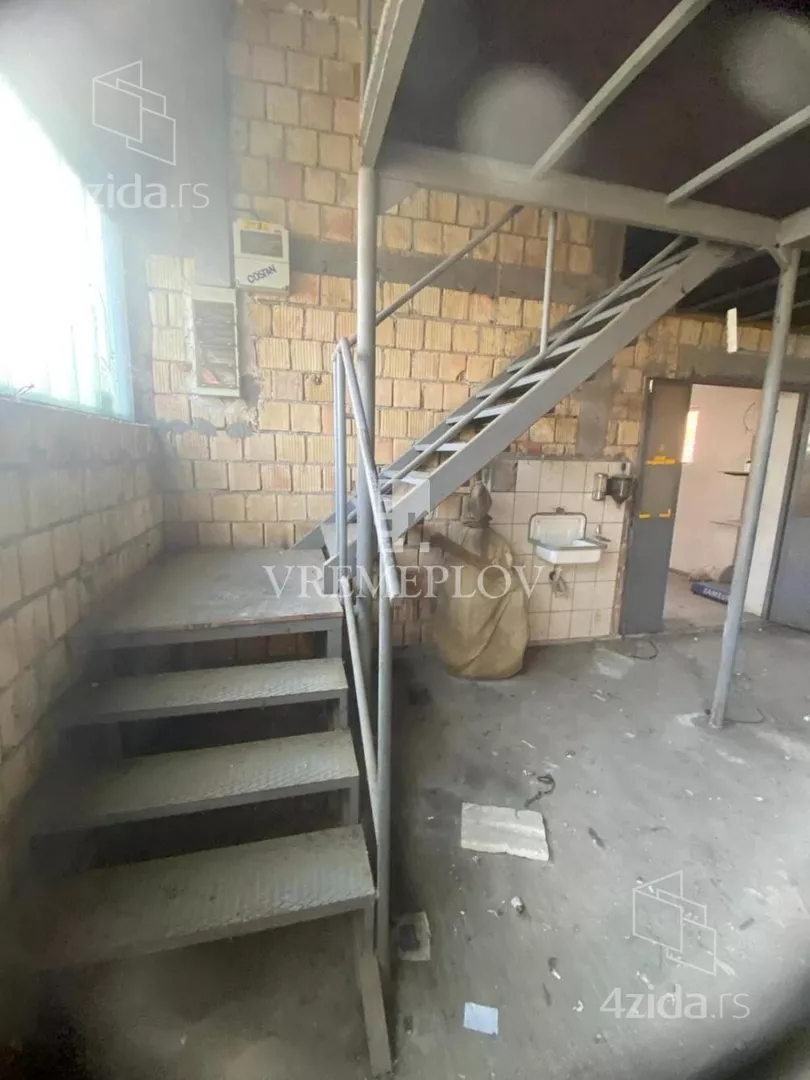 Poslovni prostor | 4zida