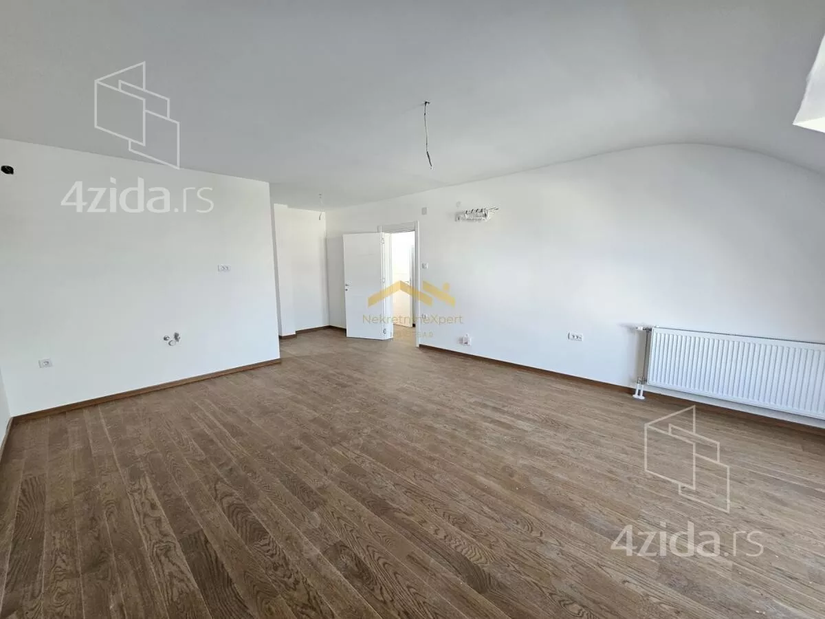 Šestosoban stan | 4zida