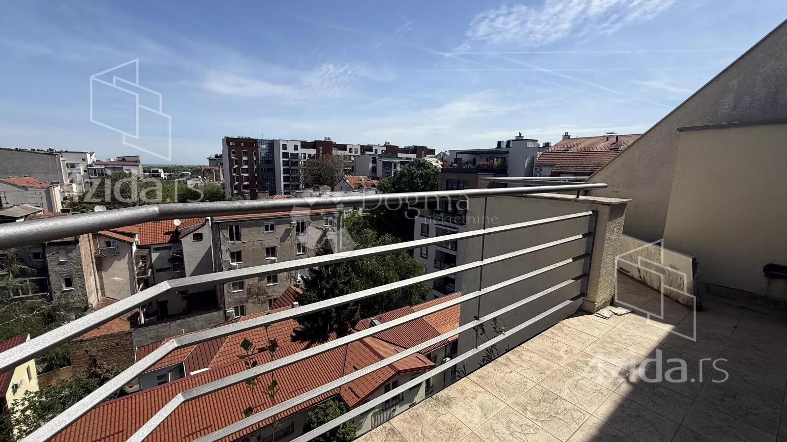 Šestosoban stan | 4zida