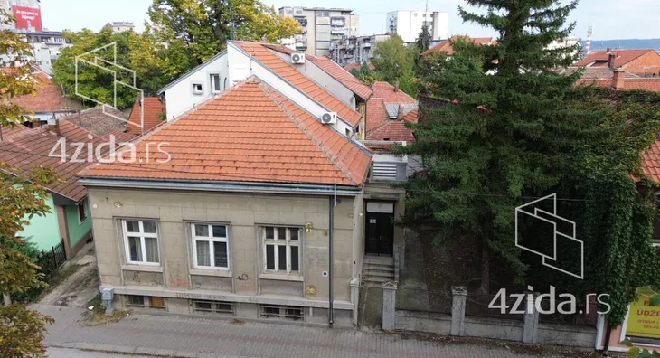 4-etažna kuća | 4zida