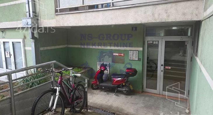 Petosoban stan | 4zida