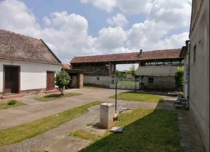 Botoš | 4zida.rs