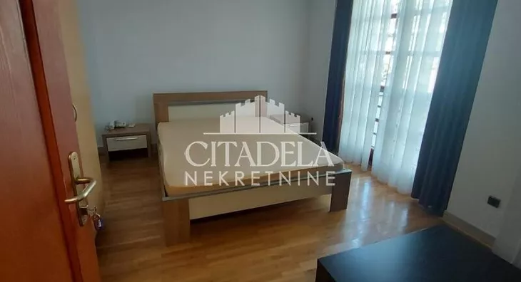 4-etažna kuća | 4zida