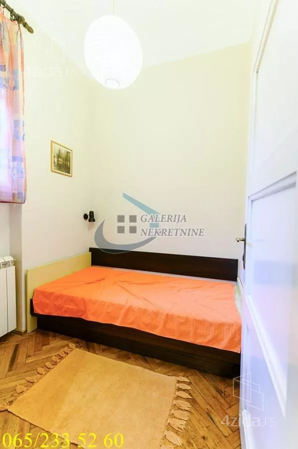 Četvoroiposoban stan | 4zida