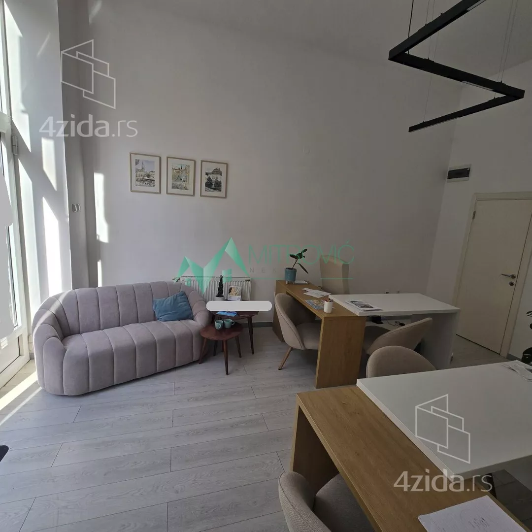 Poslovni prostor | 4zida