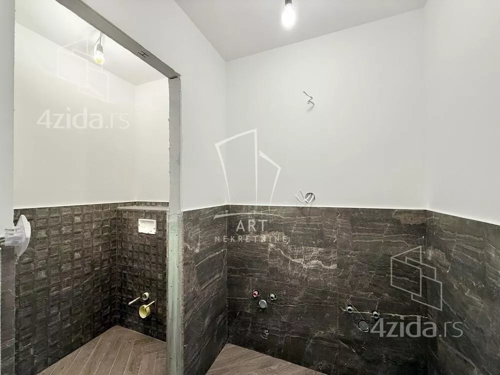 Lokal | 4zida